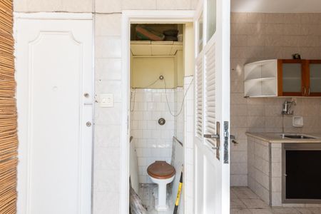 Apartamento à venda com 80m², 2 quartos e sem vagaBanheiro de serviço