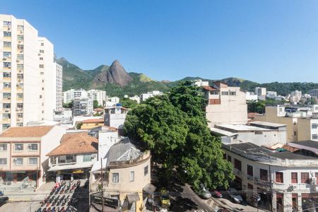 Apartamento à venda com 80m², 2 quartos e sem vagaVista