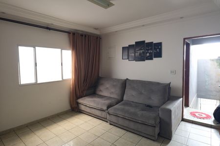 Casa à venda com 120m², 6 quartos e 1 vaga