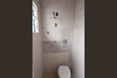 Casa à venda com 120m², 6 quartos e 1 vaga Casa à venda com 120m², 6 quartos e 1 vagaBanheiro da casa 3