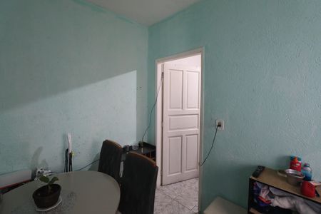 Casa à venda com 120m², 6 quartos e 1 vaga Casa à venda com 120m², 6 quartos e 1 vagaQuarto casa 4