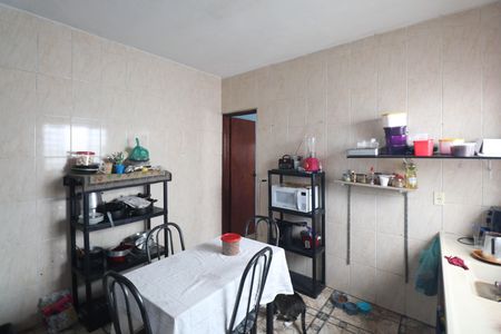 Casa à venda com 120m², 6 quartos e 1 vaga Casa à venda com 120m², 6 quartos e 1 vagaCozinha casa 4