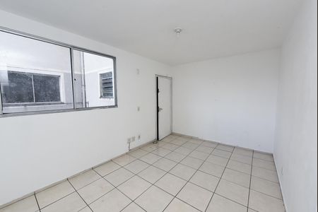 Sala de apartamento para alugar com 2 quartos, 45m² em Olaria, Contagem