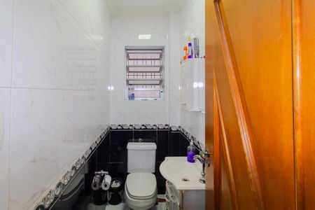 Casa para alugar com 280m², 4 quartos e 2 vagasLavabo