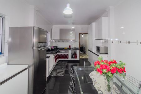 Casa para alugar com 280m², 4 quartos e 2 vagasCozinha