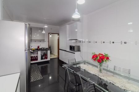 Casa para alugar com 280m², 4 quartos e 2 vagasCozinha