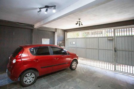 Garagem de casa à venda com 3 quartos, 100m² em Parque Primavera, São Paulo