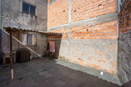 Quintal de casa à venda com 3 quartos, 100m² em Parque Primavera, São Paulo