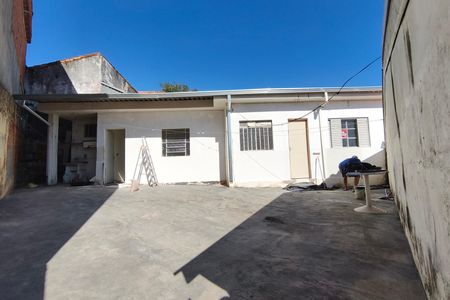 Casa para alugar com 50m², 1 quarto e sem vaga Casa para alugar com 50m², 1 quarto e sem vagaQuintal