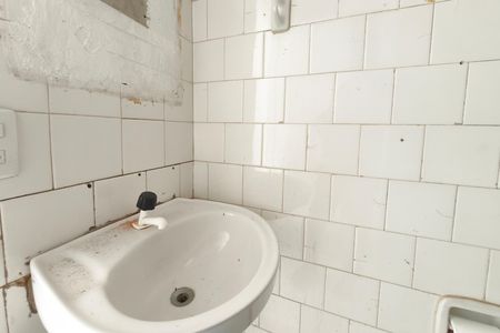 Banheiro de casa para alugar com 1 quarto, 50m² em Jardim São Fernando, Campinas