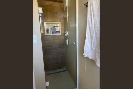 Apartamento à venda com 84m², 2 quartos e 1 vaga Apartamento à venda com 84m², 2 quartos e 1 vagaBanheiro