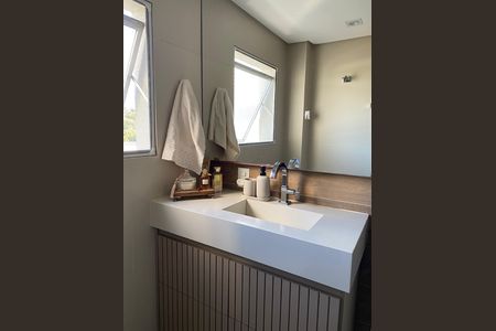 Apartamento à venda com 84m², 2 quartos e 1 vaga Apartamento à venda com 84m², 2 quartos e 1 vagaBanheiro