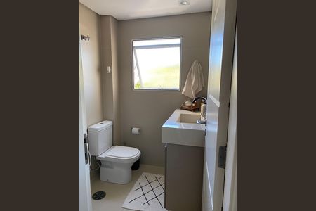 Apartamento à venda com 84m², 2 quartos e 1 vaga Apartamento à venda com 84m², 2 quartos e 1 vagaBanheiro