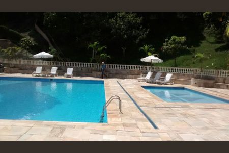 Apartamento à venda com 84m², 2 quartos e 1 vaga Apartamento à venda com 84m², 2 quartos e 1 vagaÁrea externa
