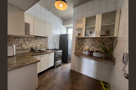 Apartamento à venda com 75m², 2 quartos e 2 vagas Apartamento à venda com 75m², 2 quartos e 2 vagasCozinha