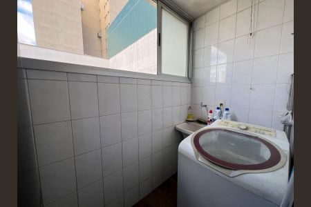 Apartamento à venda com 75m², 2 quartos e 2 vagas Apartamento à venda com 75m², 2 quartos e 2 vagasÁrea de serviço