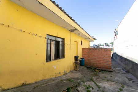 Casa à venda com 60m², 2 quartos e 2 vagasÁrea Externa - Quintal 