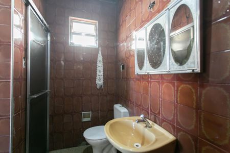 Casa à venda com 60m², 2 quartos e 2 vagasBanheiro 1 