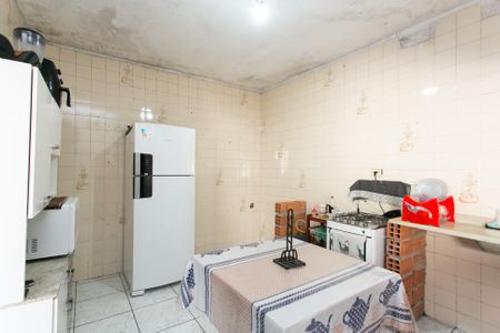 Casa à venda com 60m², 2 quartos e 2 vagasCozinha 1 