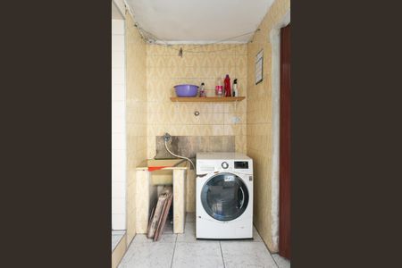 Casa à venda com 60m², 2 quartos e 2 vagasÁrea de Serviço 