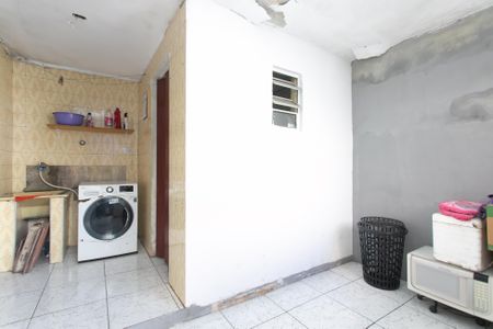 Casa à venda com 60m², 2 quartos e 2 vagasÁrea de Serviço 