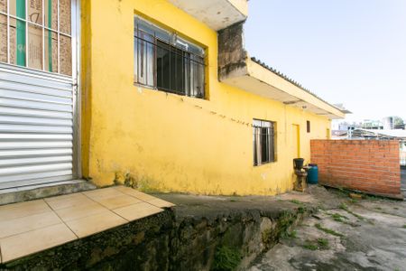 Casa à venda com 60m², 2 quartos e 2 vagasÁrea Externa - Quintal 
