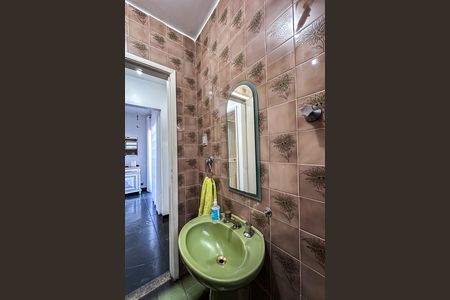 Casa à venda com 250m², 3 quartos e 2 vagasLavabo