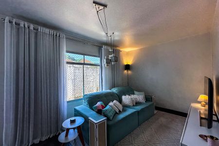 Casa à venda com 250m², 3 quartos e 2 vagasSala