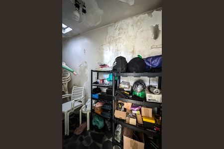 Casa à venda com 250m², 3 quartos e 2 vagasDepósito