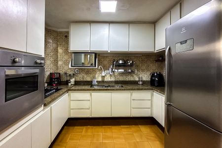Casa à venda com 250m², 3 quartos e 2 vagasCozinha