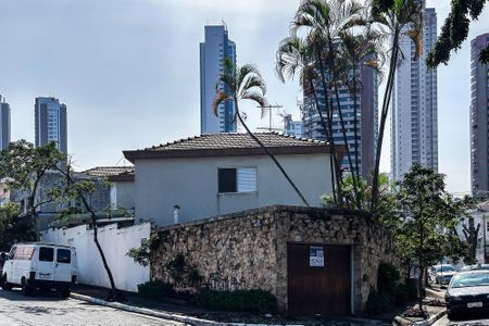Casa à venda com 250m², 3 quartos e 2 vagasFachada