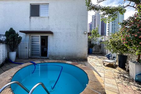 Casa à venda com 250m², 3 quartos e 2 vagasPiscina