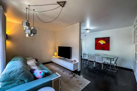 Casa à venda com 250m², 3 quartos e 2 vagasSala