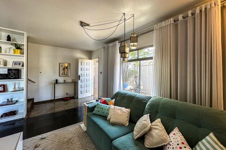Sala de casa à venda com 3 quartos, 250m² em Jardim Analia Franco, São Paulo