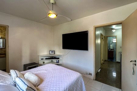 Casa à venda com 250m², 3 quartos e 2 vagasSuíte