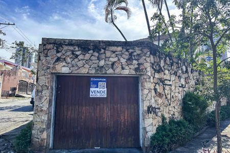 Casa à venda com 250m², 3 quartos e 2 vagasFachada