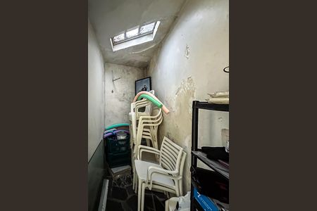 Casa à venda com 250m², 3 quartos e 2 vagasDepósito
