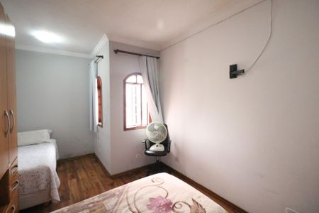 Casa à venda com 265m², 4 quartos e 2 vagas Casa à venda com 265m², 4 quartos e 2 vagasQuarto 3