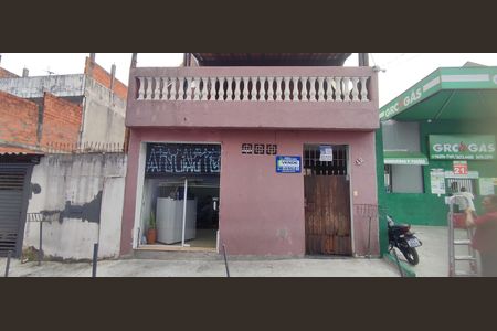 Casa à venda com 265m², 4 quartos e 2 vagas Casa à venda com 265m², 4 quartos e 2 vagasFachada