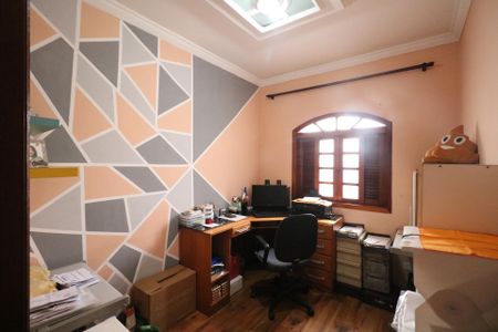 Casa à venda com 265m², 4 quartos e 2 vagas Casa à venda com 265m², 4 quartos e 2 vagasQuarto 1