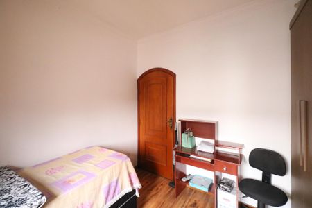 Casa à venda com 265m², 4 quartos e 2 vagas Casa à venda com 265m², 4 quartos e 2 vagasQuarto 2
