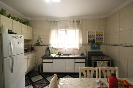 Casa à venda com 265m², 4 quartos e 2 vagas Casa à venda com 265m², 4 quartos e 2 vagasCozinha