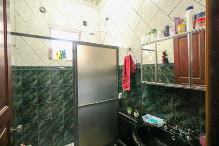 Casa à venda com 265m², 4 quartos e 2 vagas Casa à venda com 265m², 4 quartos e 2 vagasBanheiro Social