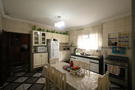 Casa à venda com 265m², 4 quartos e 2 vagas Casa à venda com 265m², 4 quartos e 2 vagasCozinha