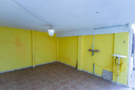 Casa à venda com 134m², 3 quartos e 4 vagas Casa à venda com 134m², 3 quartos e 4 vagasQuintal