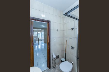 Casa à venda com 134m², 3 quartos e 4 vagas Casa à venda com 134m², 3 quartos e 4 vagasBanheiro social