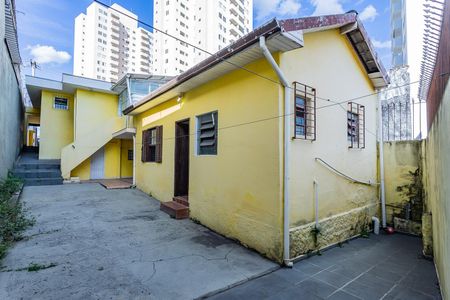 Casa à venda com 134m², 3 quartos e 4 vagas Casa à venda com 134m², 3 quartos e 4 vagasQuintal