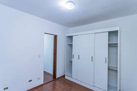 Casa à venda com 134m², 3 quartos e 4 vagas Casa à venda com 134m², 3 quartos e 4 vagasQuarto