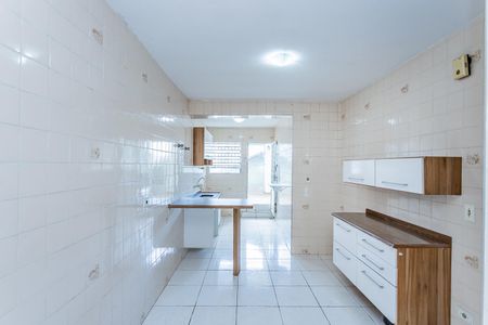 Casa à venda com 134m², 3 quartos e 4 vagas Casa à venda com 134m², 3 quartos e 4 vagasCozinha