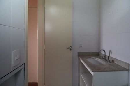Apartamento à venda com 70m², 2 quartos e 1 vaga Apartamento à venda com 70m², 2 quartos e 1 vagaBanheiro da Suíte